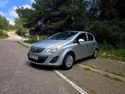 Gris Usado 2011 Opel Corsa Essentia Utilitario | 4900 € (Precio justo)