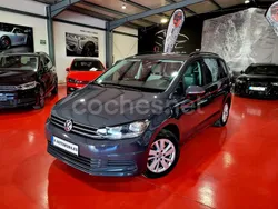 Gris / plata Usado 2020 VW Touran Advance Monovolumen | 21.990 € (Precio justo)