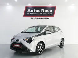 Gris / plata Usado 2021 Toyota Aygo X-play Utilitario | 9990 € (Buen precio)