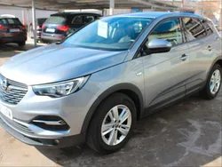 Gris / plata Usado 2019 Opel Grandland X Selective SUV | 15.290 € (Un poco caro)