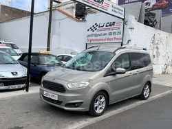 Beige Usado 2016 Ford Tourneo Courier Ambiente Monovolumen | 9900 € (Caro)