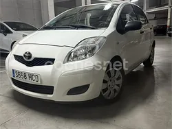 Blanco Usado 2011 Toyota Yaris Berlina | 5999 € (Precio justo)