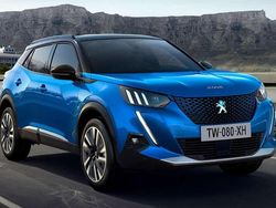 Rojo Usado 2022 Peugeot e-2008 GT SUV | 19.590 € (Buen precio)