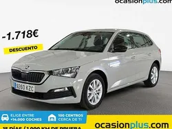 Gris Usado 2019 Skoda Scala Ambition Utilitario | 17.182 € (Precio justo)