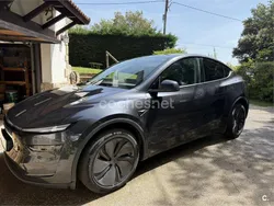 Eléctrico Usado 2025 Tesla Model Y SUV | 48.500 €