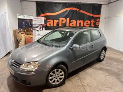 Gris / plata Usado 2006 VW Golf V Highline Berlina | 6000 € (Precio justo)