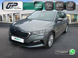 Gris Usado 2023 Skoda Scala Ambition Utilitario | 19.295 € (Un poco caro)
