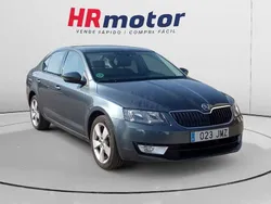 Gris Usado 2016 Skoda Octavia Ambition Berlina | 11.850 € (Precio justo)