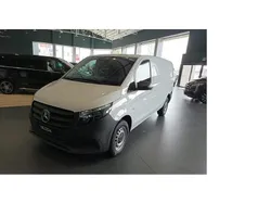 Blanco Usado 2024 Mercedes Vito Monovolumen | 33.000 €