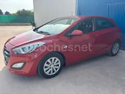 Granate Usado 2016 Hyundai i30 Berlina | 7999 € (Precio justo)