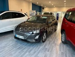 Gris / plata Usado 2021 Ford Focus Trend Berlina | 16.500 € (Precio justo)