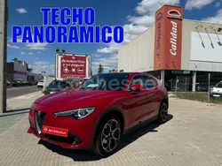 Rojo Usado 2019 Alfa Romeo Stelvio Executive SUV | 26.900 € (Precio justo)