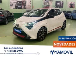 Blanco Usado 2018 Toyota Aygo X-play Utilitario | 12.450 € (Un poco caro)