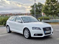 Blanco Usado 2010 Audi A3 Sportback Attraction Utilitario | 8800 € (Precio justo)