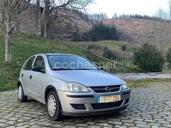 Gris / plata Usado 2005 Opel Corsa Essentia Berlina | 2999 € (Buen precio)