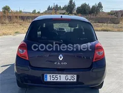 Violeta / lila Usado 2008 Renault Clio II Exception Berlina | 3900 € (Precio justo)