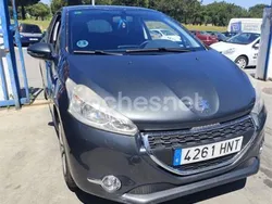 Gris / plata Usado 2012 Peugeot 208 Active Utilitario | 4300 € (Precio justo)