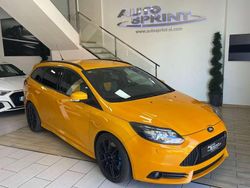 Amarillo Usado 2014 Ford Focus ST Familiar | 17.900 €