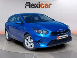 Azul Usado 2023 Kia Ceed Berlina | 16.790 € (Precio justo)