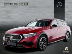 Rojo Usado 2025 Mercedes E300 Avantgarde Familiar | 70.900 € (Un poco caro)