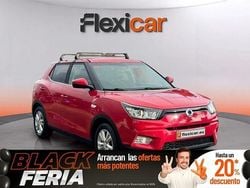 Rojo Usado 2017 Ssangyong (KGM) Tivoli Limited SUV | 11.390 € (Precio justo)