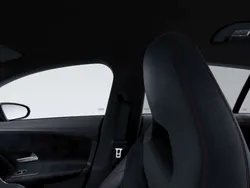 Usado 2024 Mercedes CLA200 Shooting Brake Familiar | 37.075 € (Precio justo)