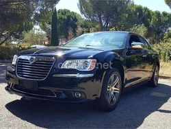 Negro Usado 2013 Lancia Thema Platinum Berlina | 12.000 €