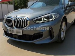 Gris / plata Usado 2023 BMW 118 Utilitario | 26.990 € (Un poco caro)