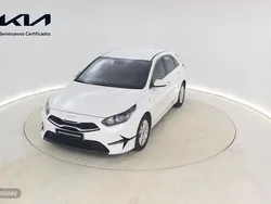 Blanco Usado 2024 Kia Ceed Berlina | 18.990 € (Precio justo)