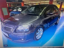 Gris / plata Usado 2007 Toyota Avensis Executive Berlina | 7999 € (Precio justo)