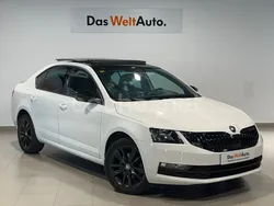 Blanco Usado 2020 Skoda Octavia Ambition Berlina | 18.900 € (Un poco caro)