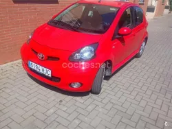 Rojo Usado 2013 Toyota Aygo Connect Style Utilitario | 6000 € (Precio justo)