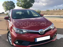 Granate Usado 2016 Toyota Auris Active Berlina | 11.500 € (Precio justo)