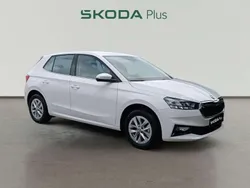 Blanco Usado 2023 Skoda Fabia Ambition Utilitario | 15.490 € (Precio justo)
