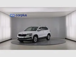 Blanco luna metalizado Usado 2023 Skoda Karoq Ambition SUV | 26.290 € (Caro)