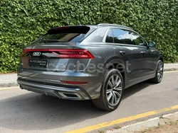 Gris / plata Usado 2019 Audi Q8 Ambiente SUV | 55.991 € (Super precio)