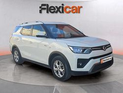 Blanco Usado 2023 Ssangyong (KGM) Tivoli SUV | 12.470 €