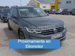 Gris / plata Usado 2021 VW Tiguan Life SUV | 24.500 € (Precio justo)