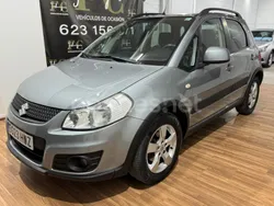 Gris / plata Usado 2014 Suzuki SX4 GL SUV | 7490 €