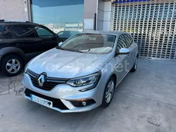 Gris / plata Usado 2017 Renault Mégane IV Business Berlina | 10.900 € (Un poco caro)