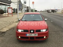 Rojo Usado 2005 Seat Leon Berlina | 5800 € (Un poco caro)