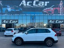 Gris / plata Usado 2023 VW Tiguan SUV | 25.900 € (Precio justo)