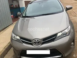 Beige Usado 2014 Toyota Auris Active Berlina | 9500 € (Buen precio)