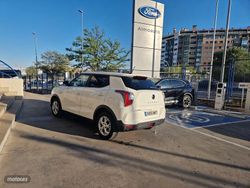 Blanco Usado 2023 Ssangyong (KGM) Tivoli | 15.750 €