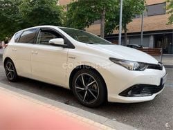 Blanco Usado 2019 Toyota Auris Hybrid Edition Berlina | 17.000 € (Precio justo)