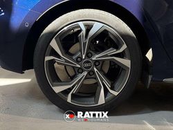 Azul Usado 2024 Audi A3 Sportback e-tron S-Line Utilitario | 32.000 €