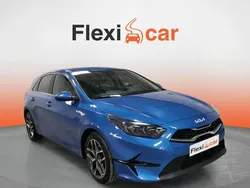 Azul Usado 2023 Kia Ceed Berlina | 16.990 € (Precio justo)