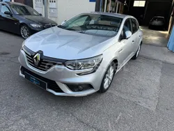 Gris / plata Usado 2016 Renault Mégane III Zen Berlina | 7600 € (Buen precio)