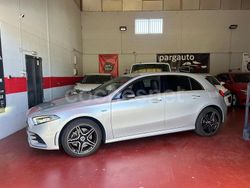 Gris / plata Usado 2021 Mercedes A250 Berlina | 29.500 € (Precio justo)
