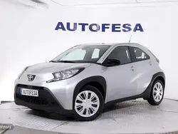 Plateado Usado 2023 Toyota Aygo Utilitario | 16.350 € (Precio justo)